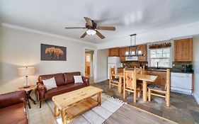 Mml Unit 11 - Mountain Lodge 2Br: Walk To Gondola, Lake & More!